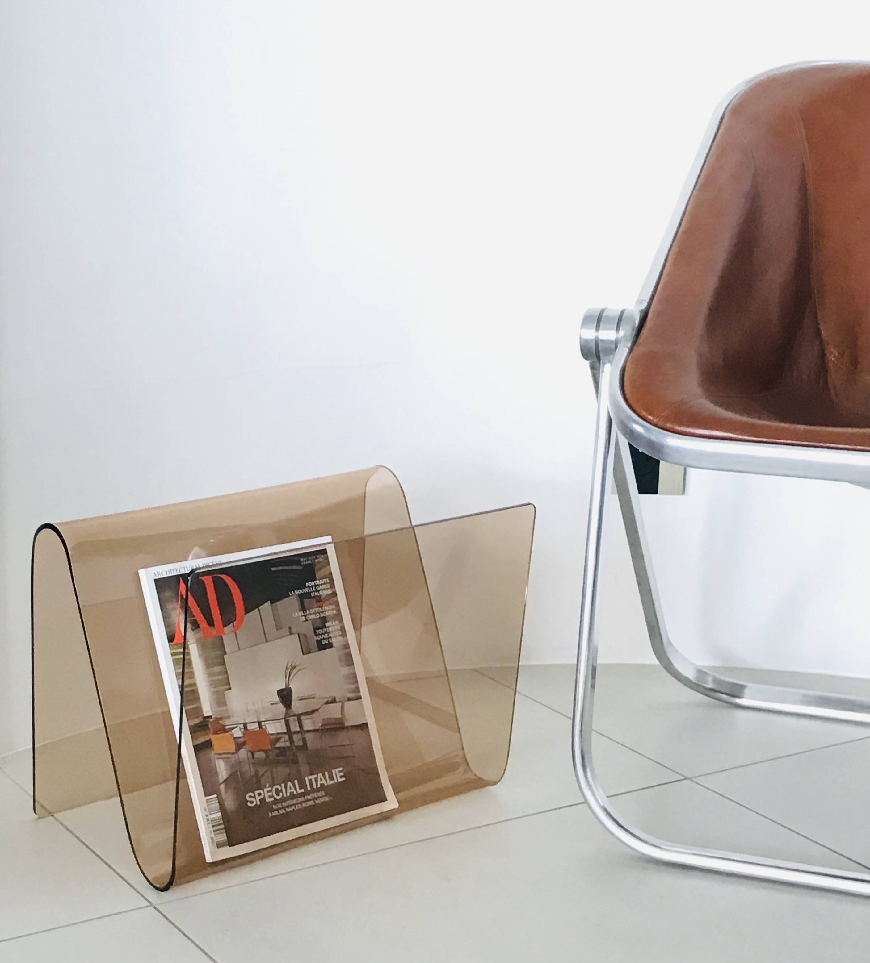 S-shaped magazine rack in altuglas by Michel Dumas, France, 1970s