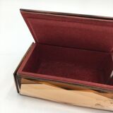 Mirror jewelry box in pink relief