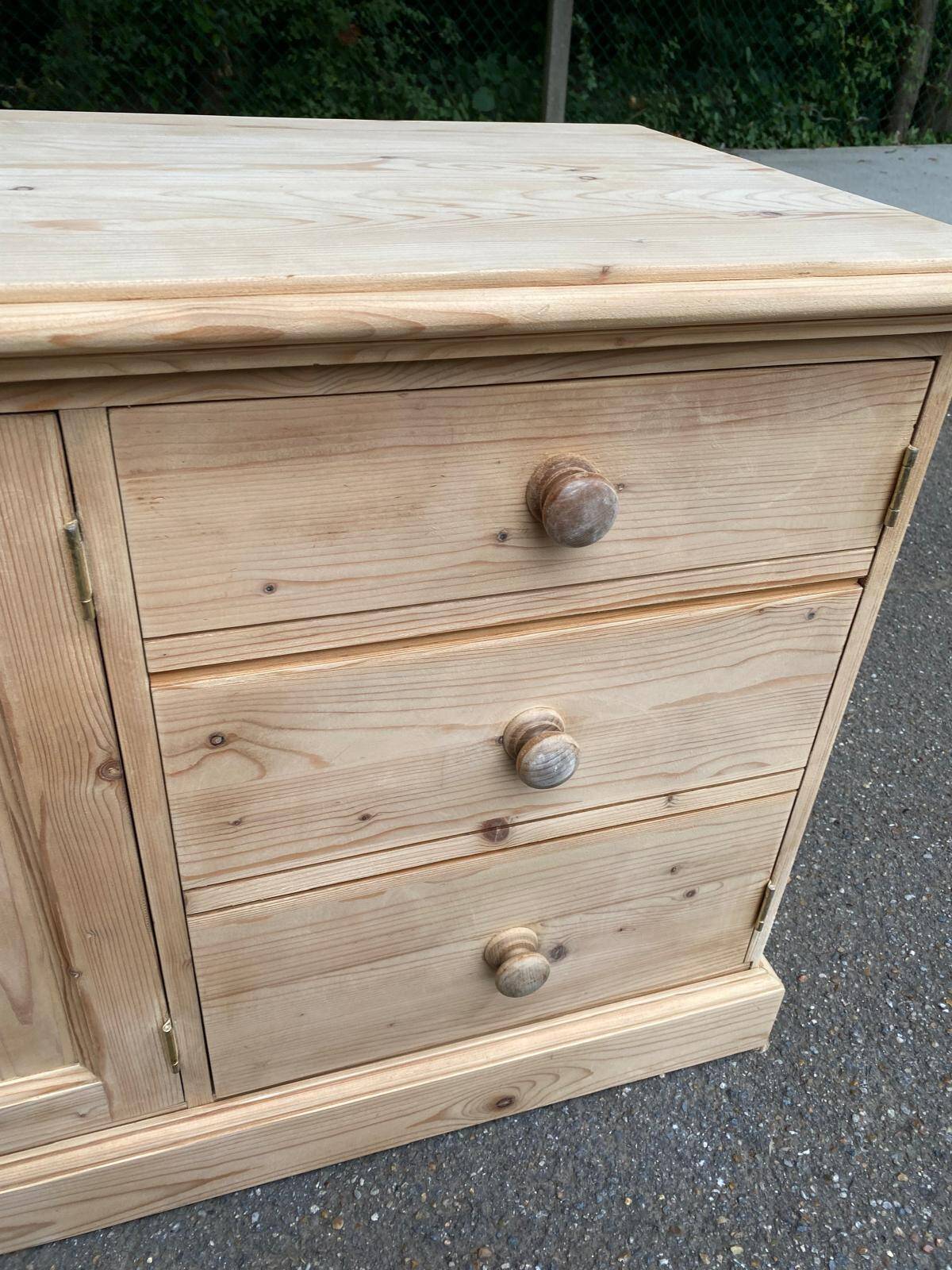Buffet commode anglaise Interior's rénovée en bois massif 1980