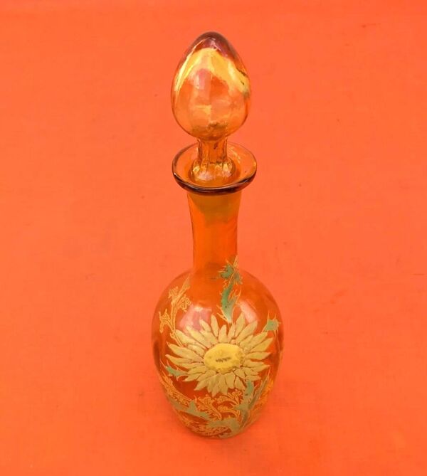 Années 1900'  Carafe à liqueur Verre ambre soufflé et émaillé