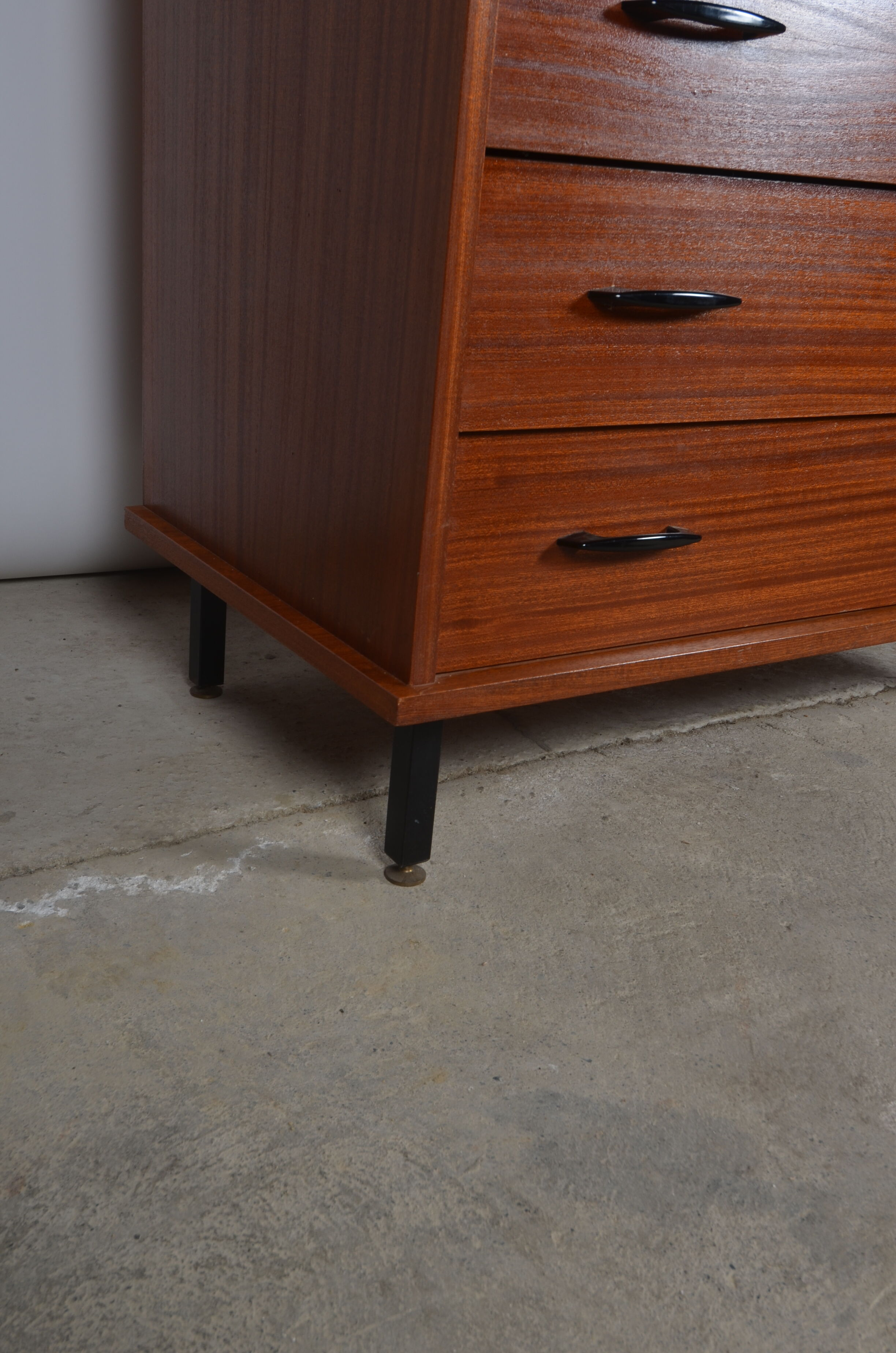 Teak chest of drawers and metal feet