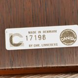 Scandinavian extendable table
