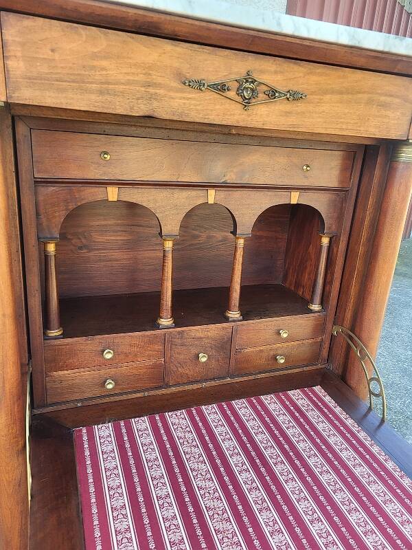 Empire secretary with detached columns in walnut from the 19th century