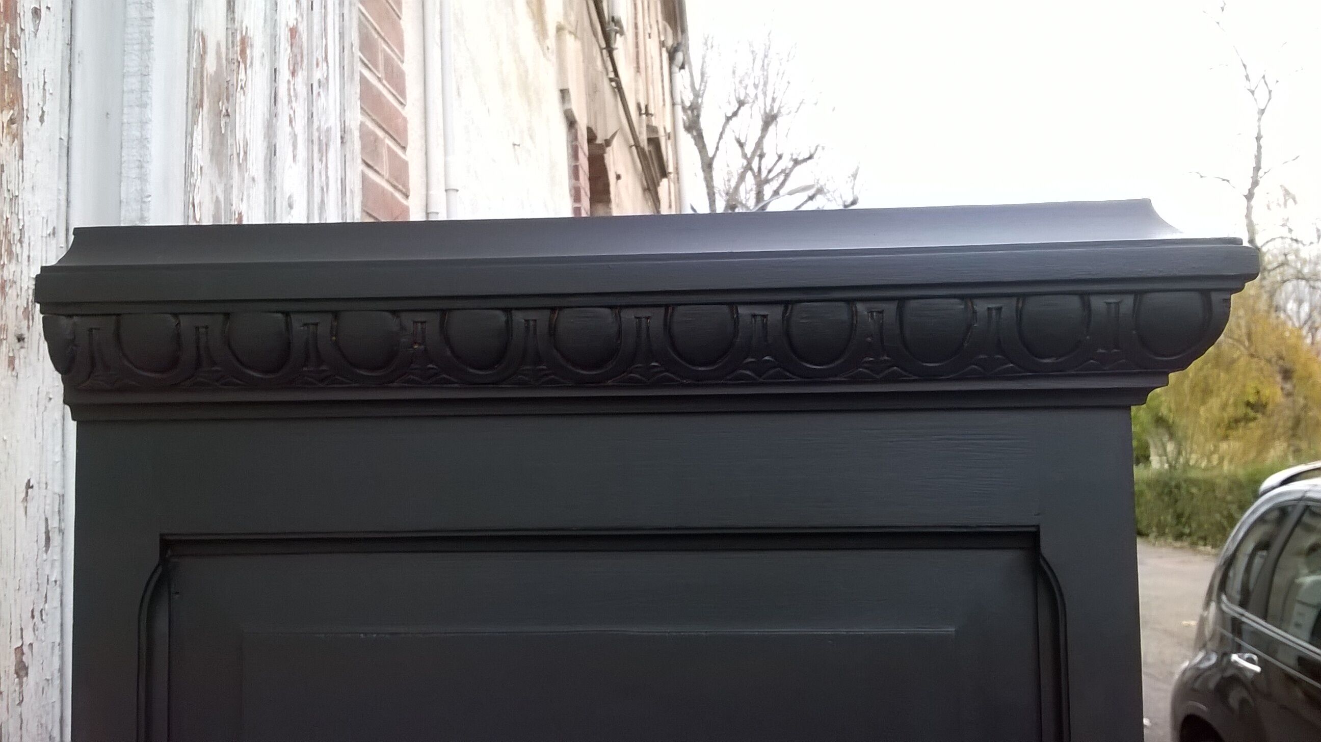 Parisian showcase cabinet