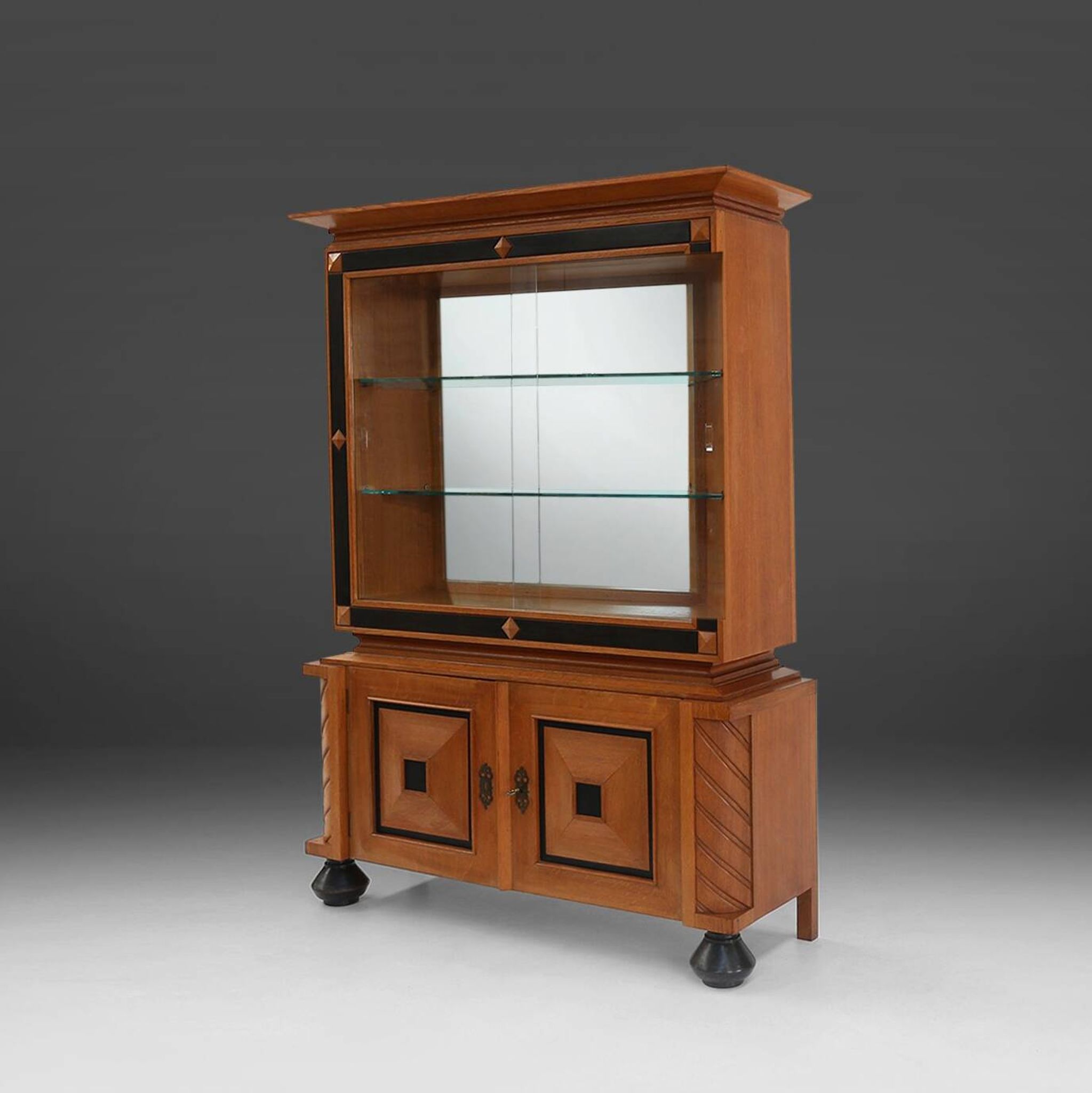 Late Art Deco Display Cabinet in Oak, Belgium 1940s