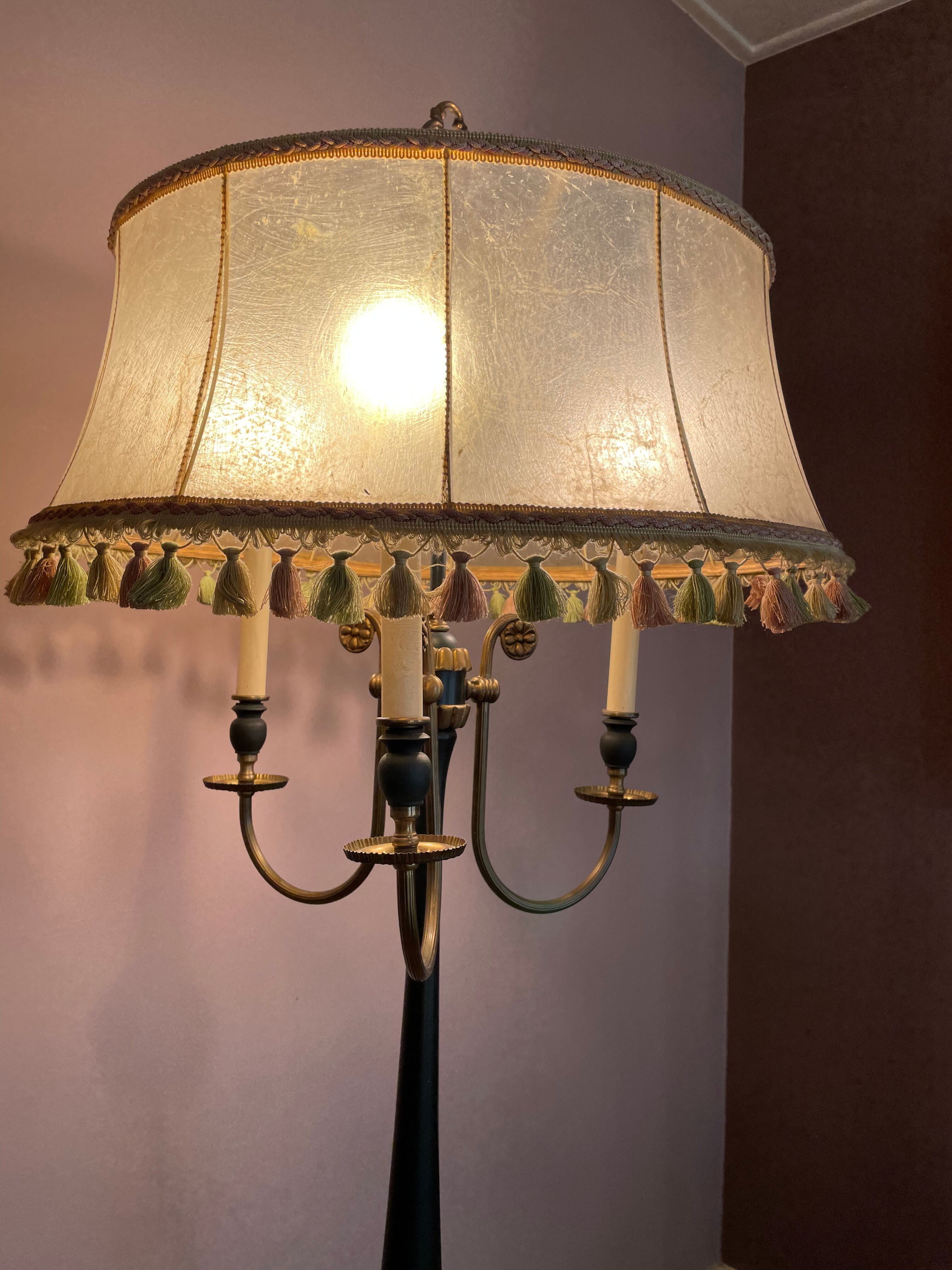 Vintage floor lamp in black and gold metal with lampshades