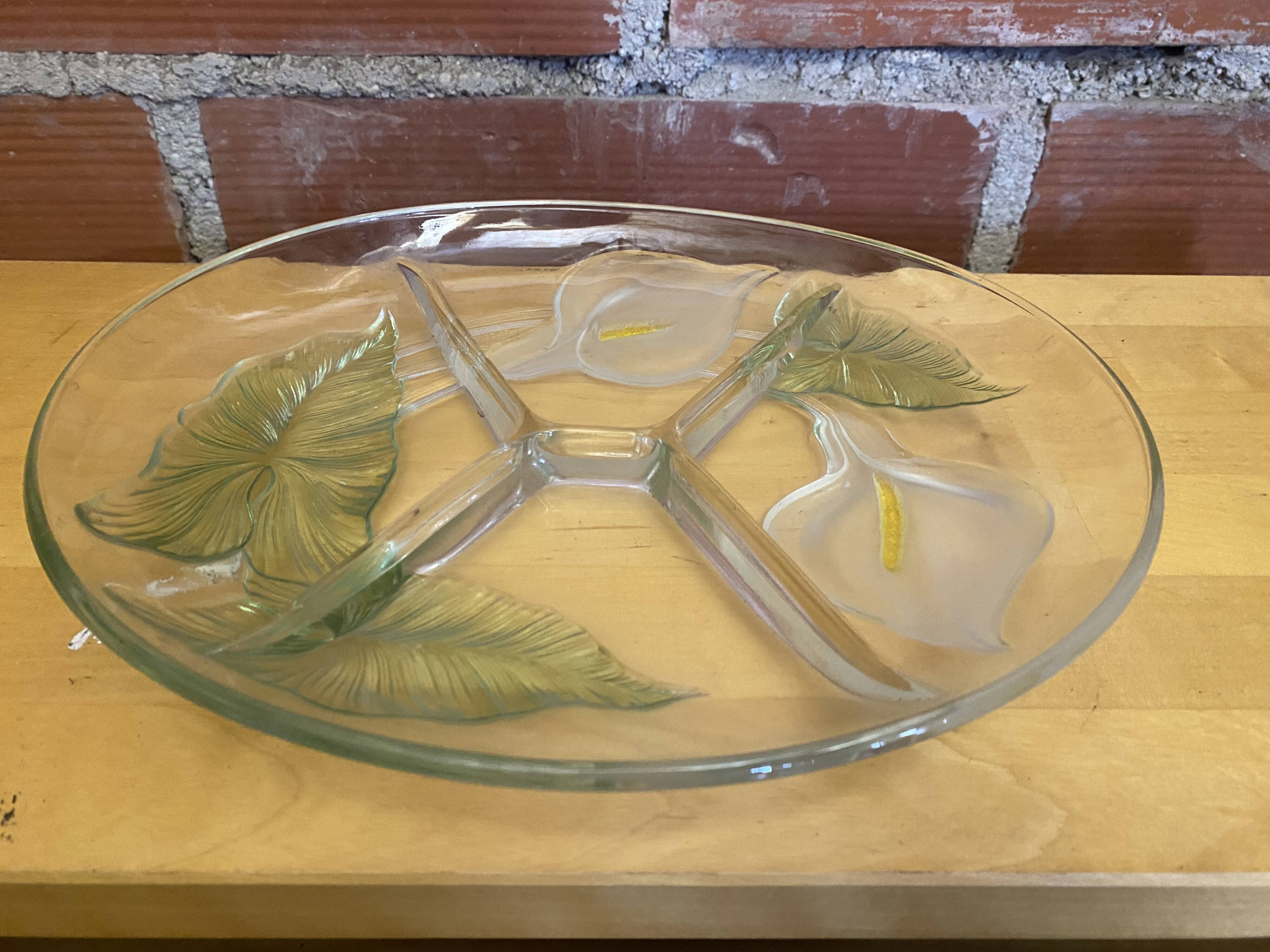 Plat mendiant ancien luminarc design arum lilly verre moulé décor fleu