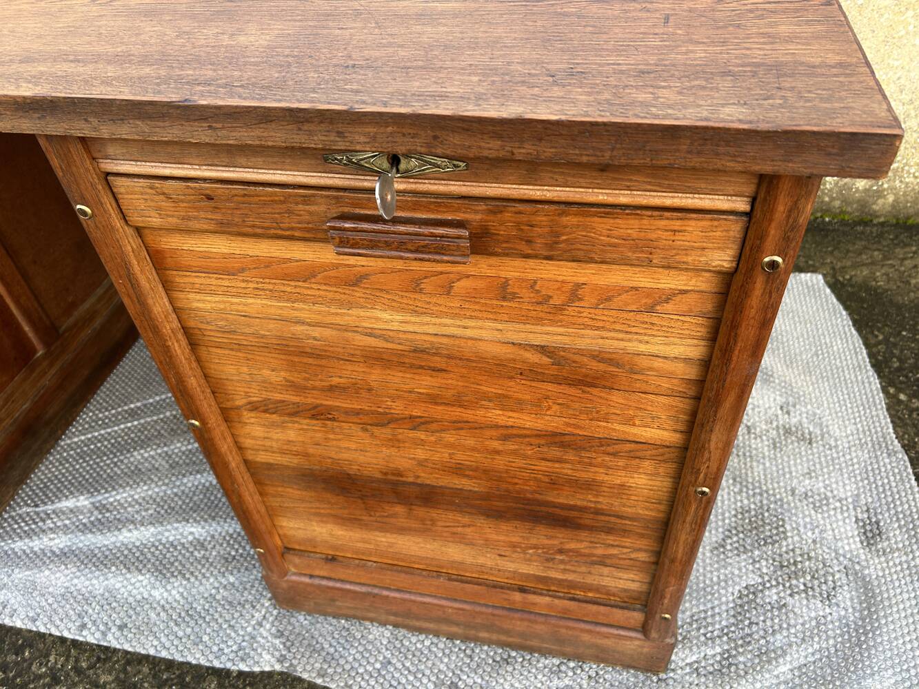 Bureau de notaire, meuble de métier, bois, vintage, début XXème.