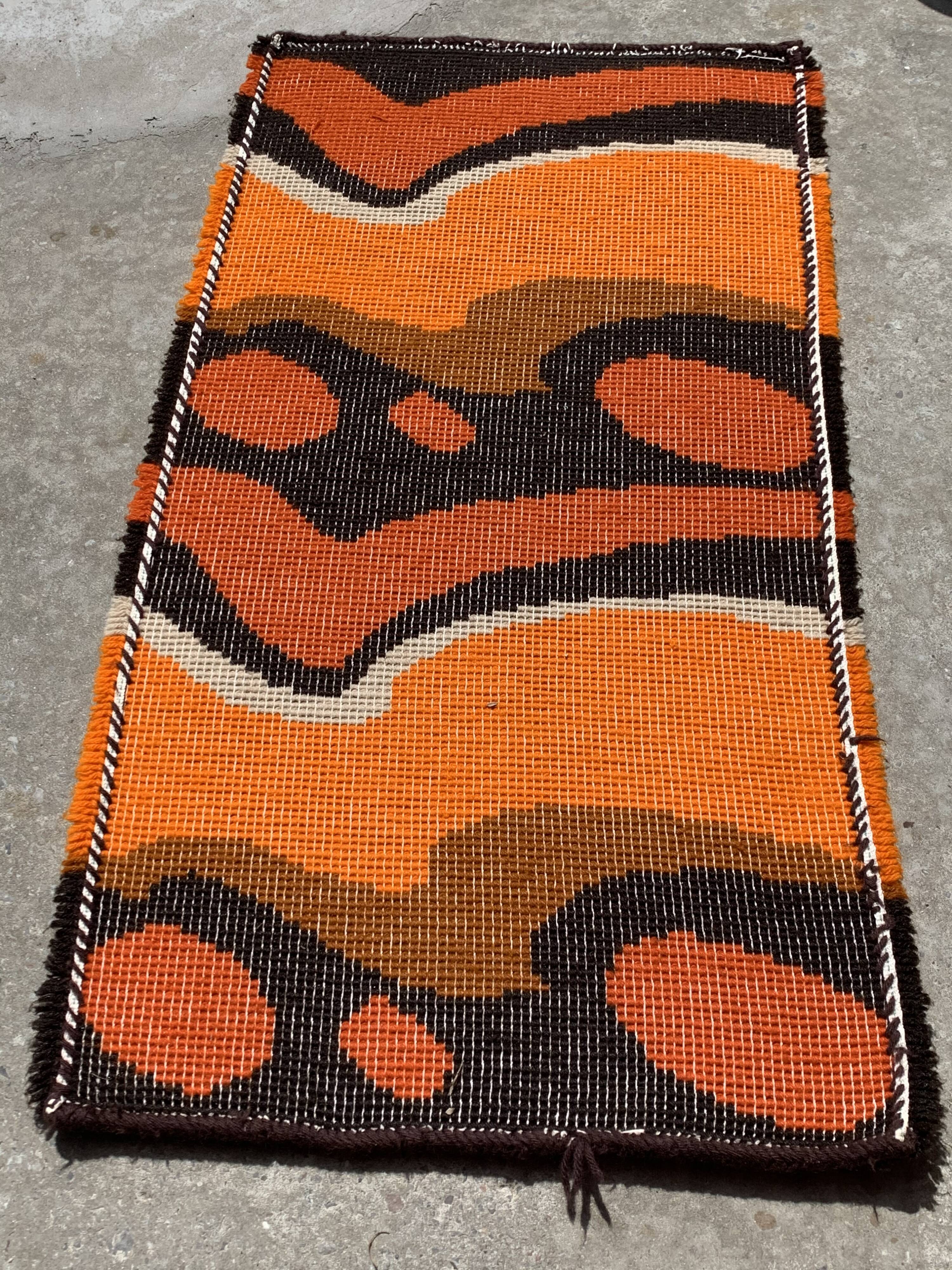 130 x 70 cm rectangular orange seventies carpet