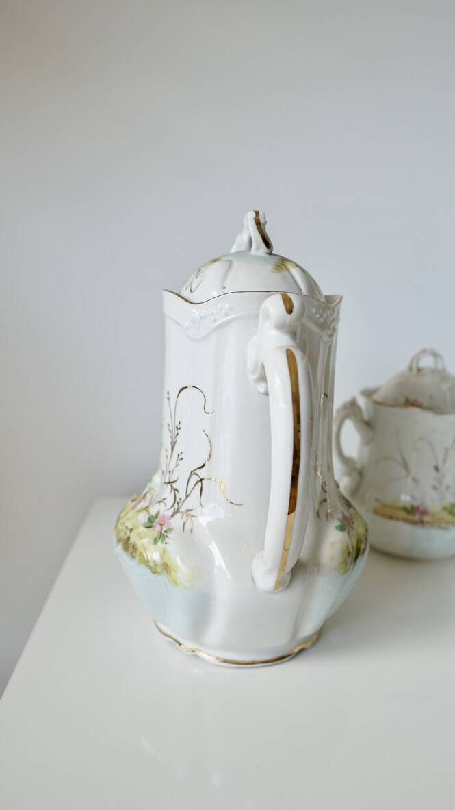 Limoges porcelain coffee pot Barny Rigoni & Langle (19th century)