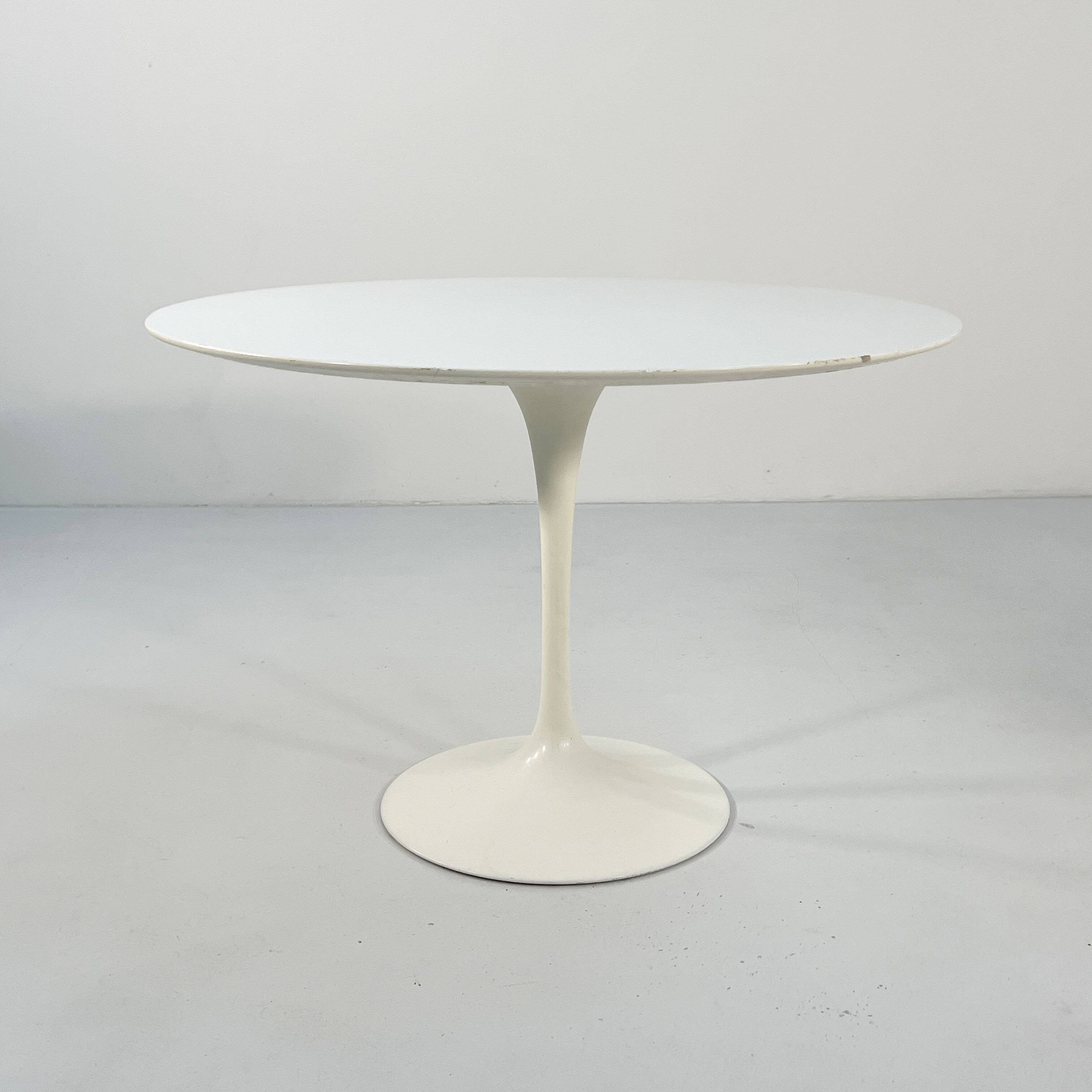 Tulip laminated table 107 cm by Eero Saarinen for Knoll, 1970