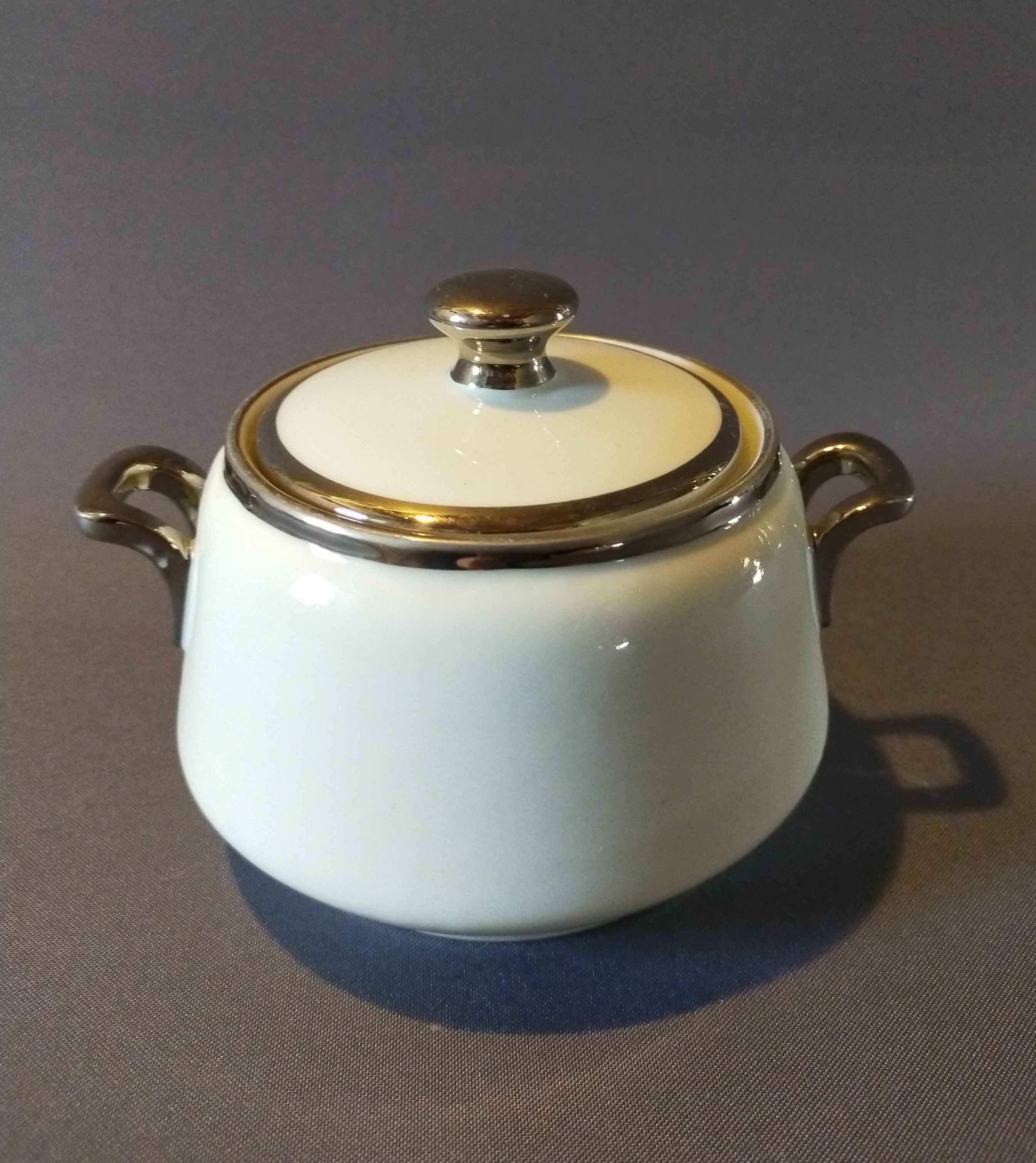 Sugar jar in white Frugier aluminite and chrome