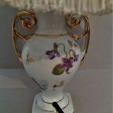 Small porcelain bedside lamp décor violets perfect working condition