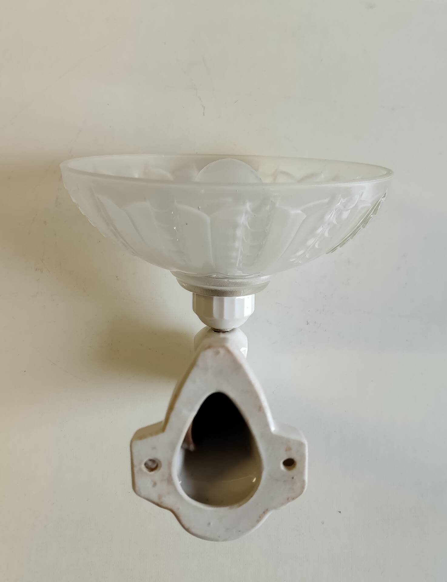 Art Deco wall light in porcelain and glass paste - 1930s/40s