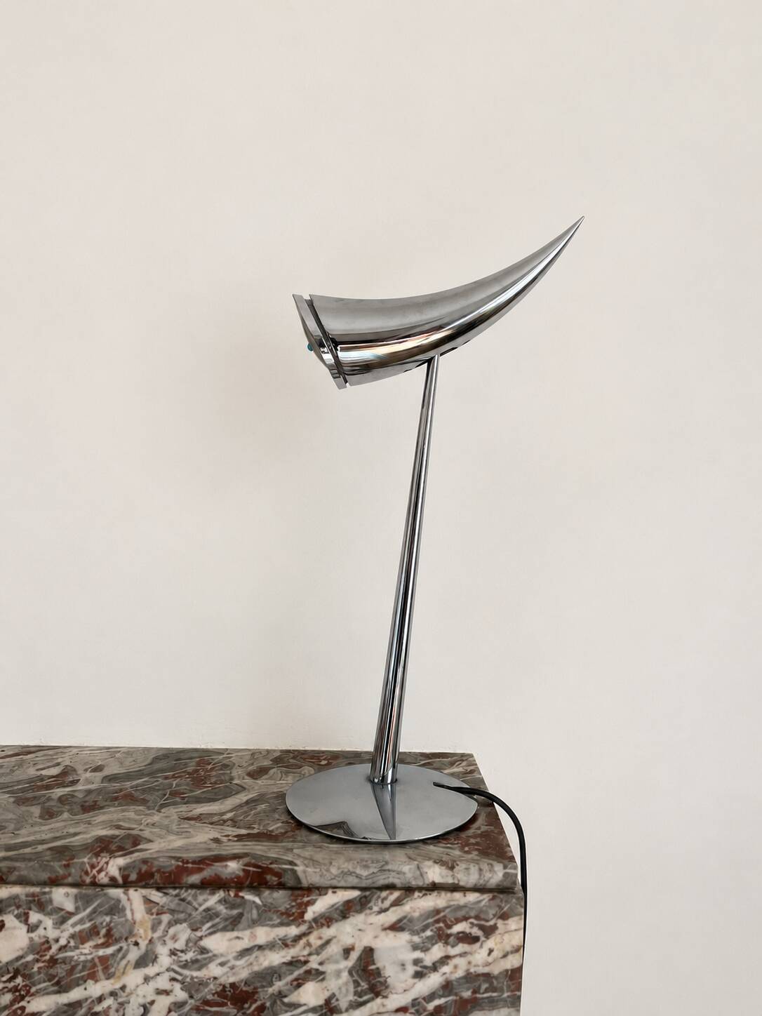 Ará lamp by Philippe Starck for Flos