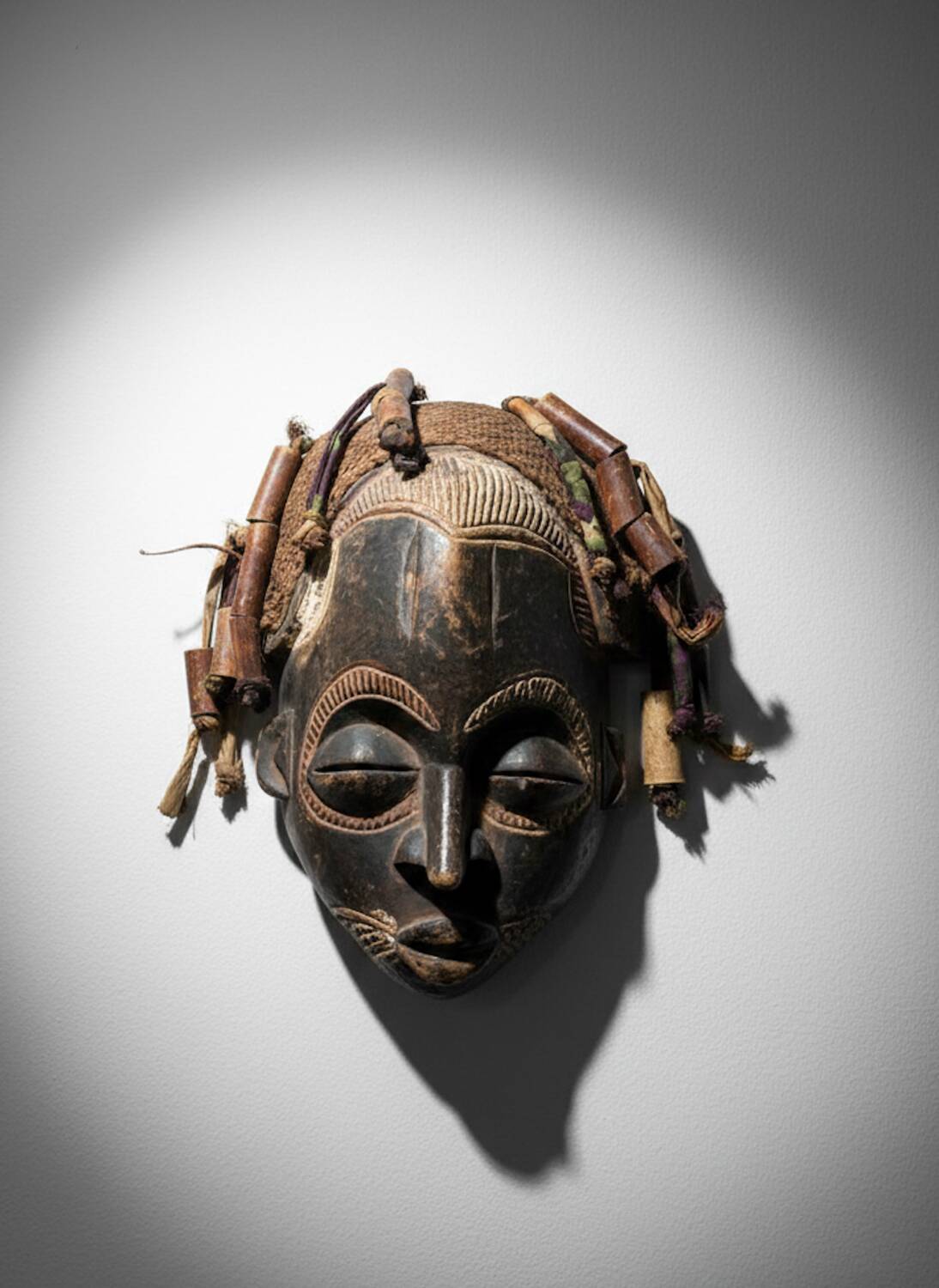 Chokwe African Mask "Mwana Pwo" - Vintage 1970 - 35cm