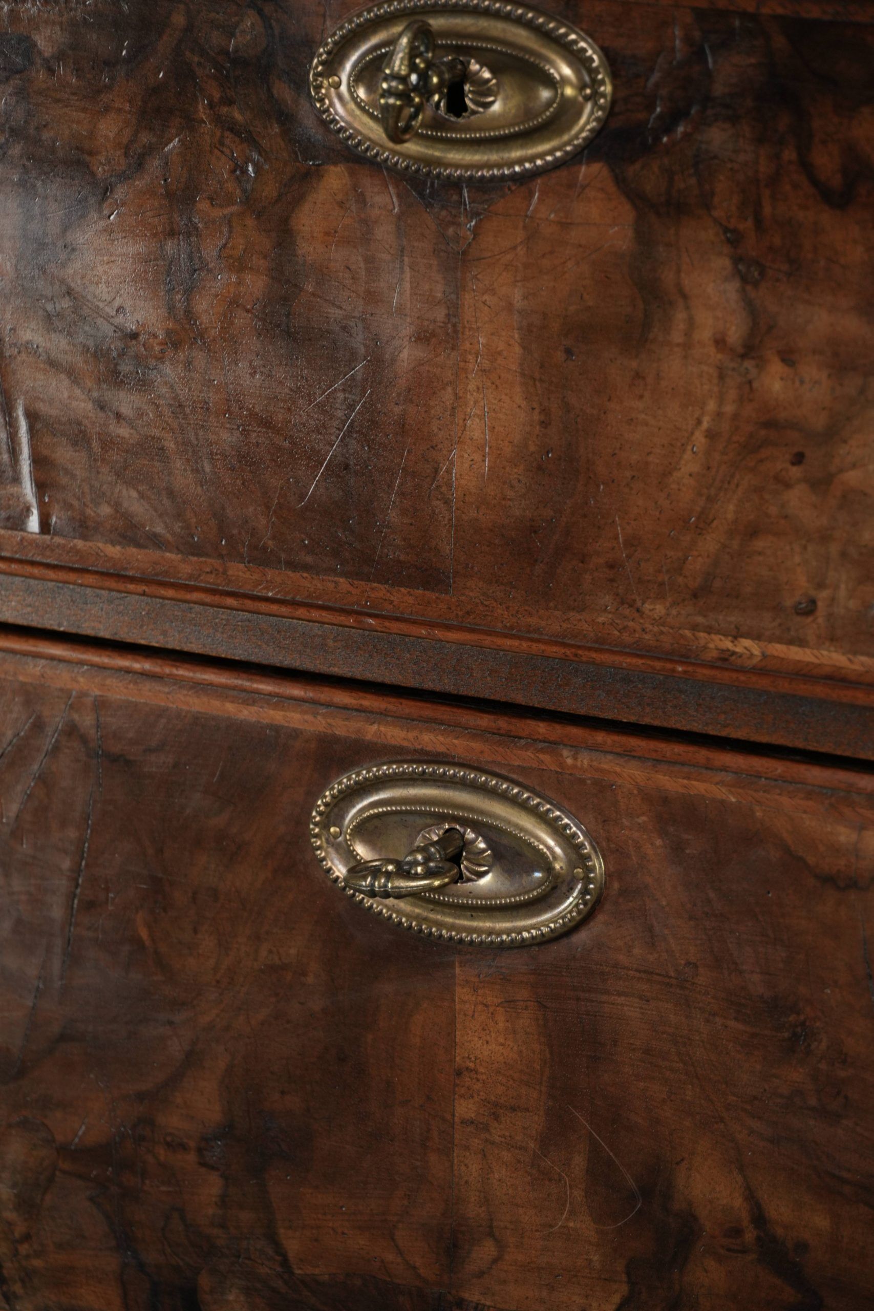Large antique English oak double chest of drawers from the 18th century