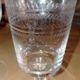 7 verres à vin dépareillés anciens