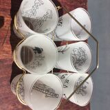 Set of glasses drawn by Cabù