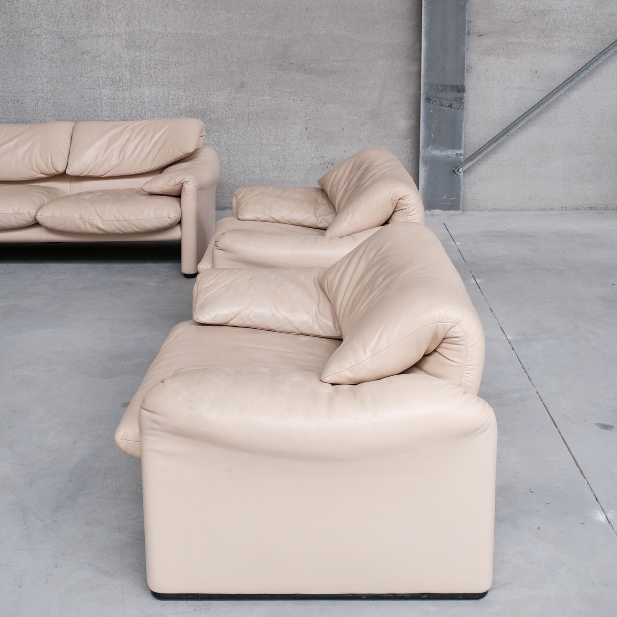 Vico Magisretti 'Maralunga' Suite of Sofas and Armchairs for Cassina