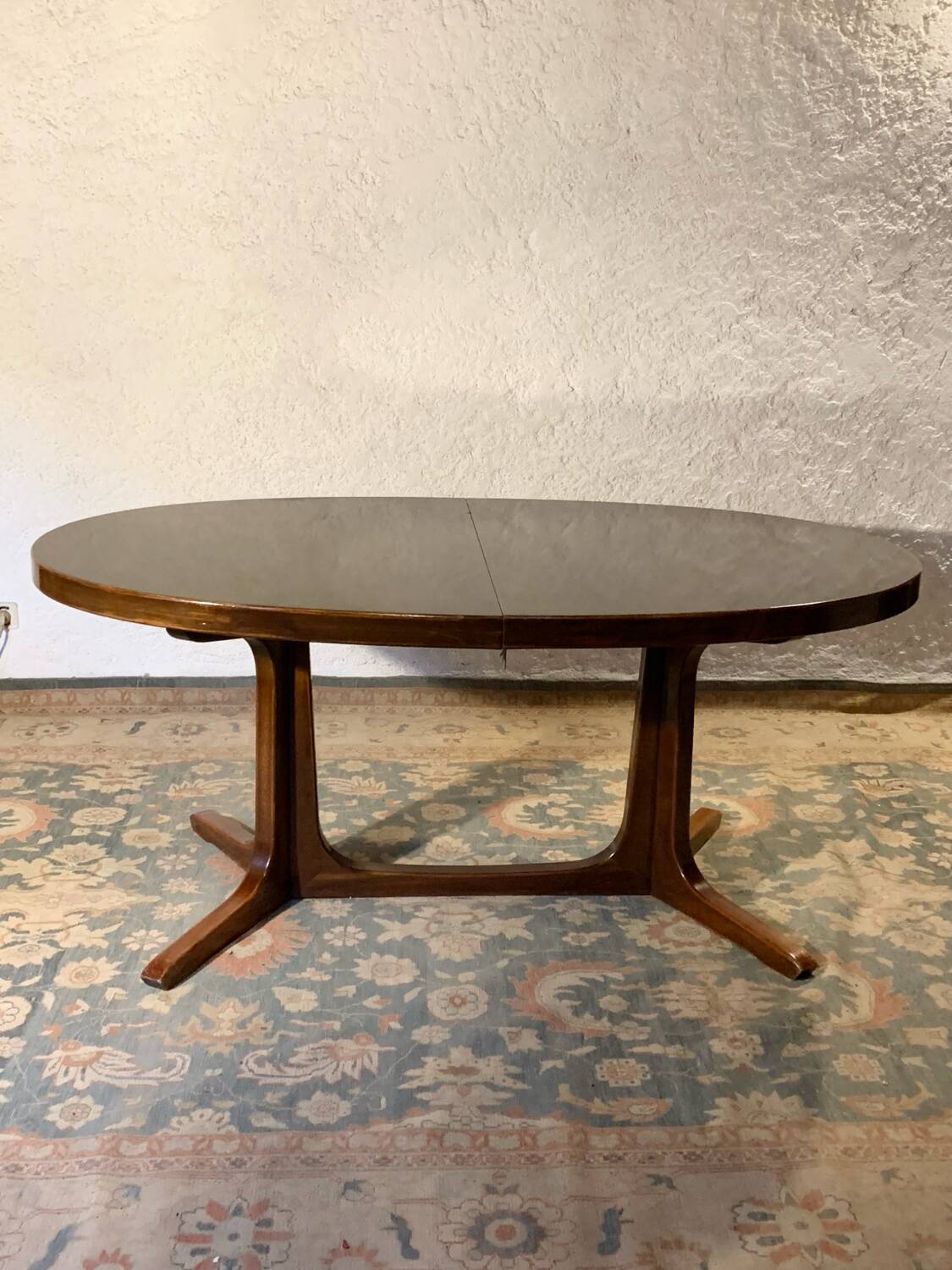 Large Baumann table