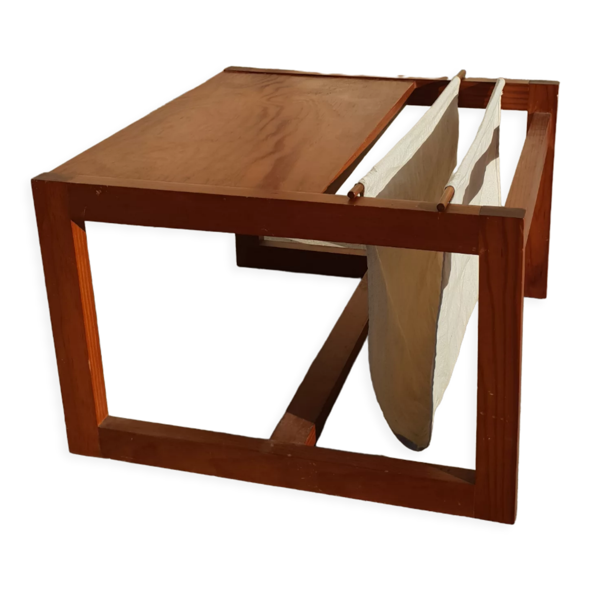 Table basse porte revues scandinave
