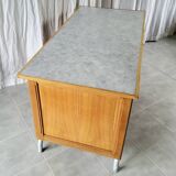 Bureau de maître d’école des années 50