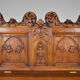 Banc coffre Gothique d'église en chêne sculpté, vers 1880