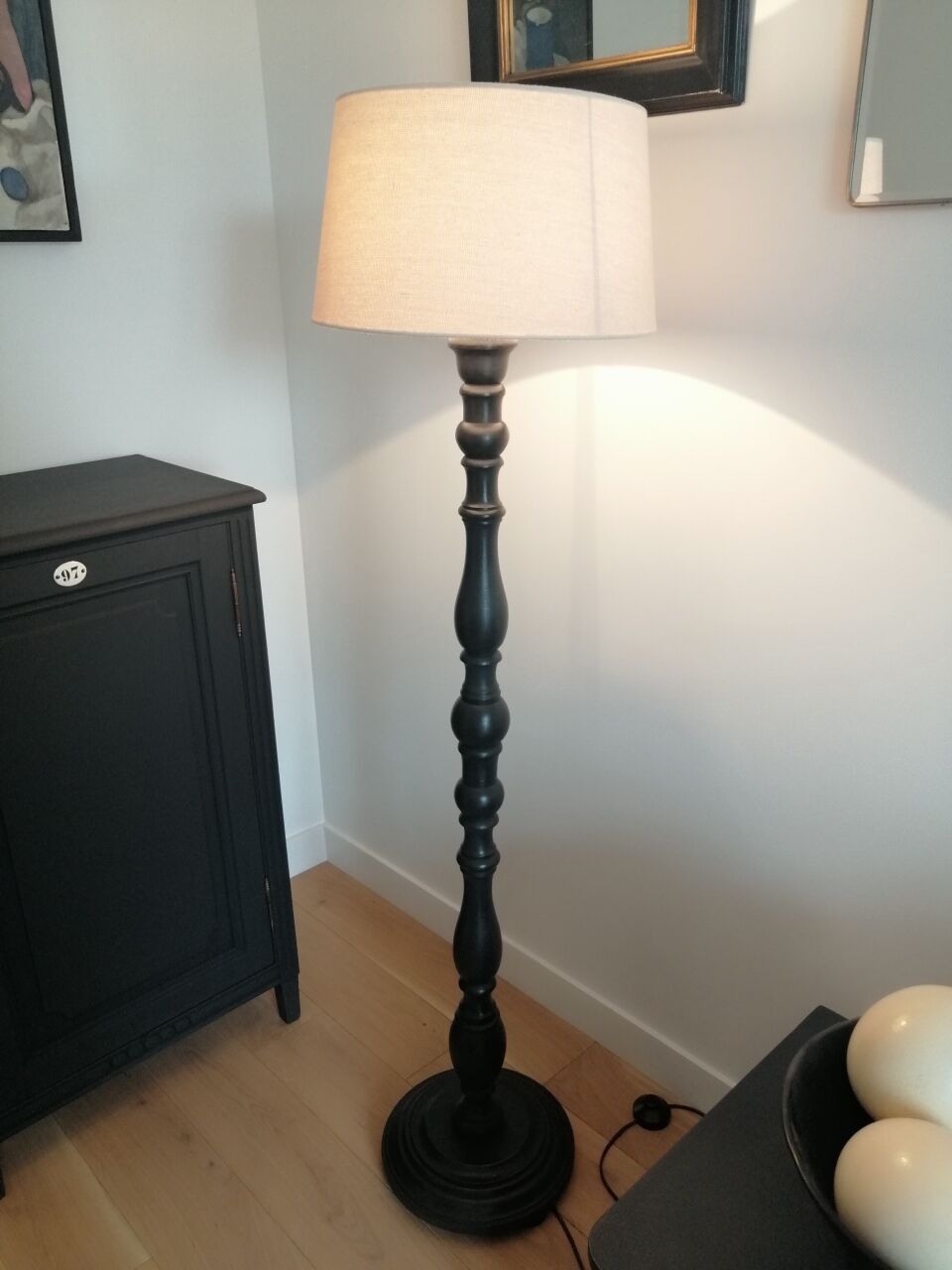 Floor lamp