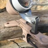 Pink metal clip lamp