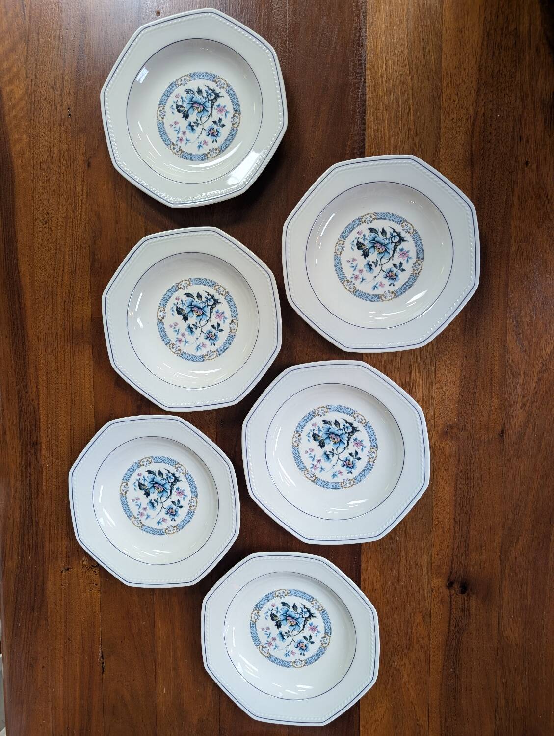 Set of 6 porcelain soup plates – Made in France