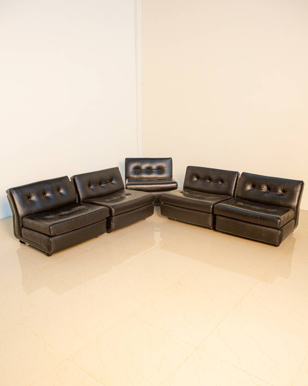 Set of 5 "Amanta" armchairs by Mario Bellini for C&B Italia 80's