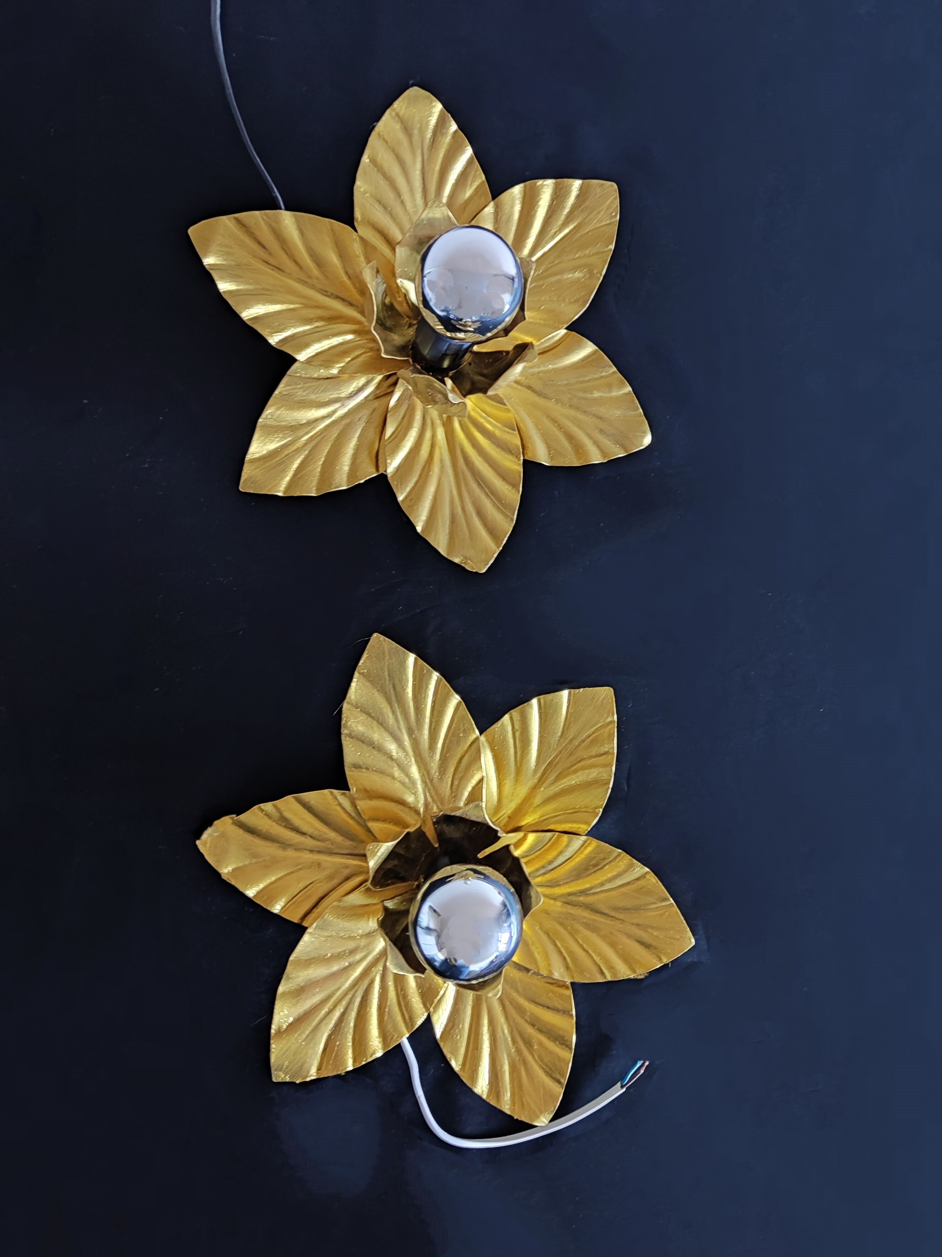 Paire d'appliques feuilles dorées