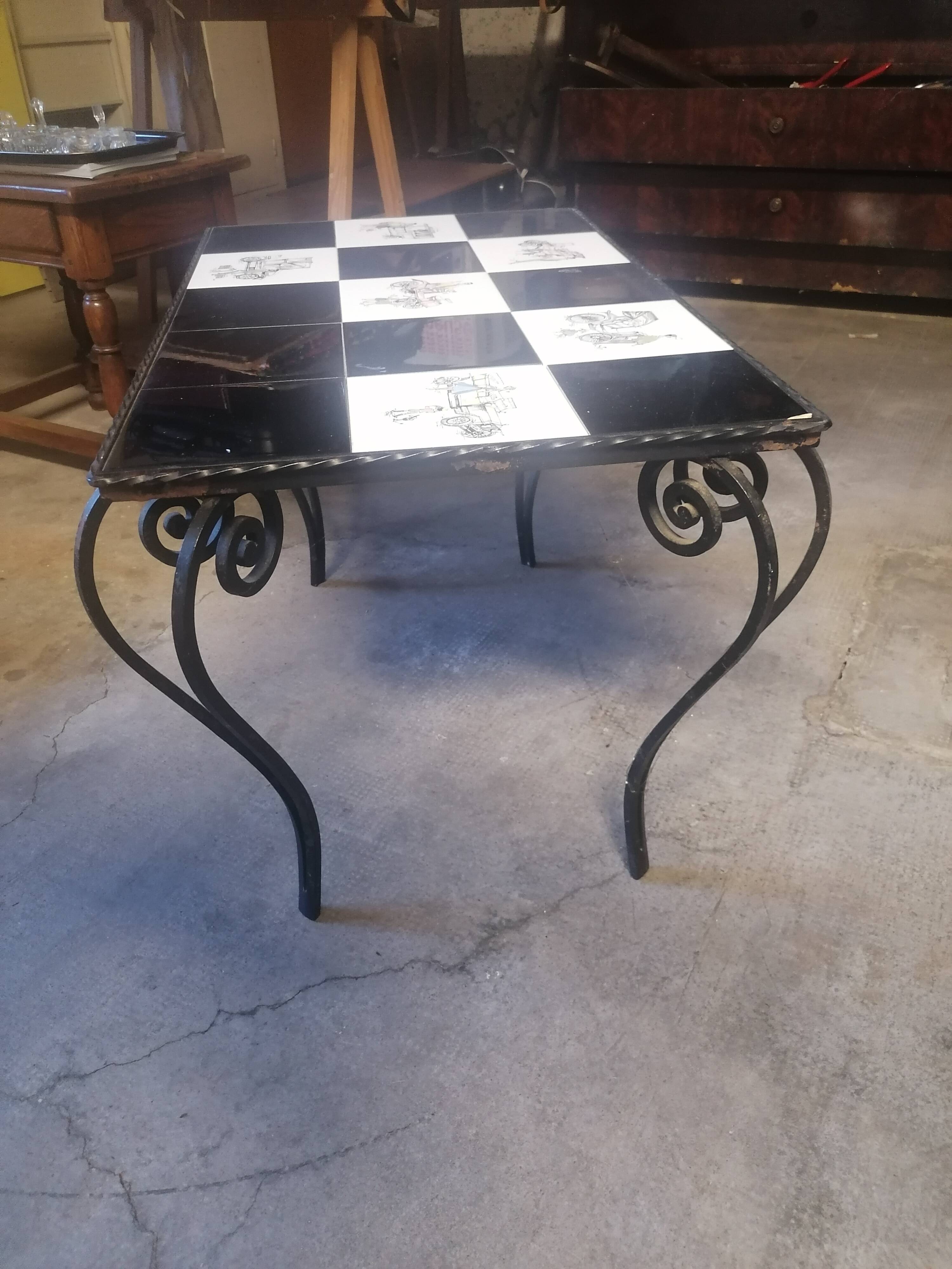 Table basse plateau carrelé