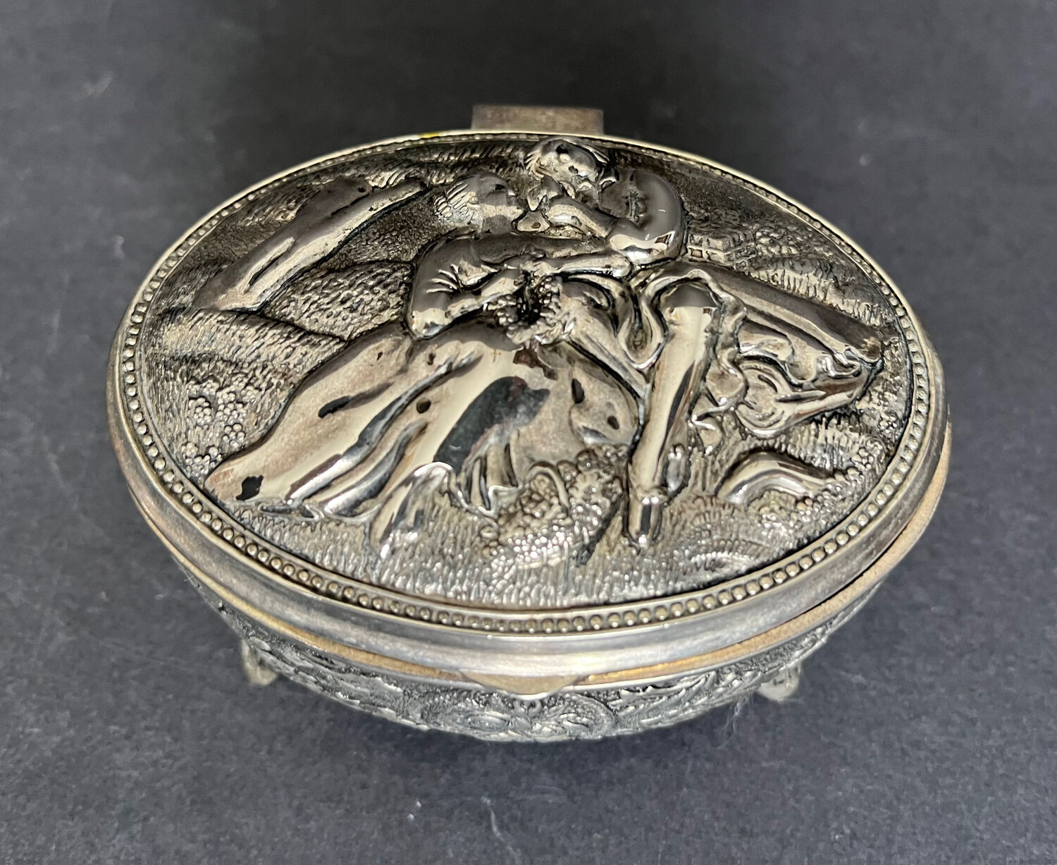 Silver metal jewelry box