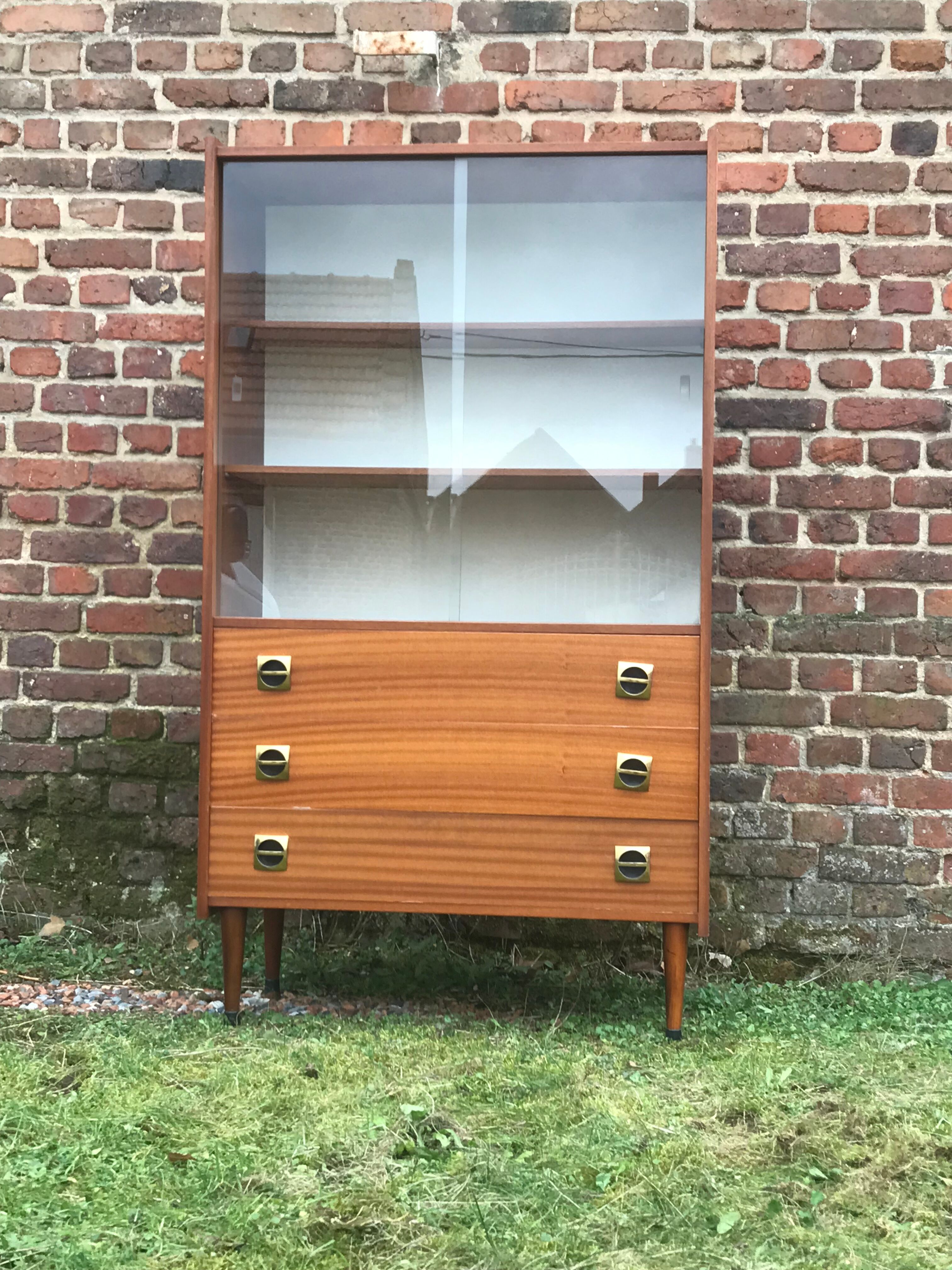 Vintage showcase