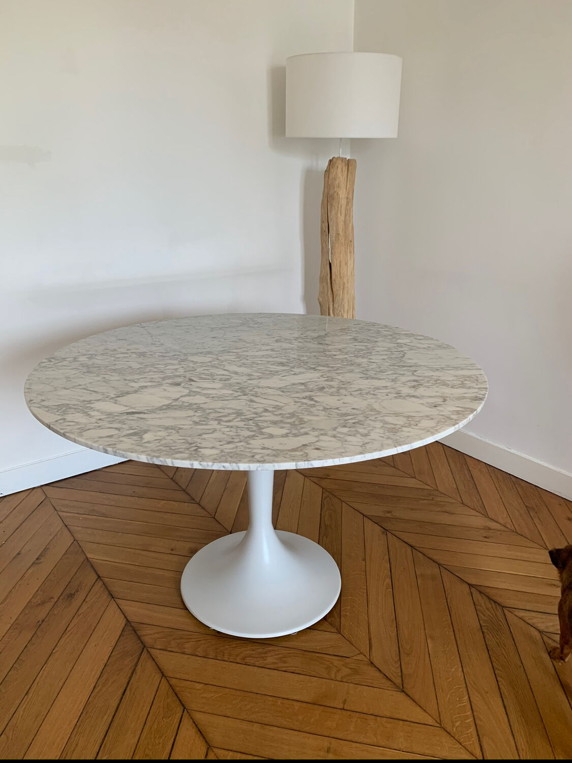 Marble table tulip foot