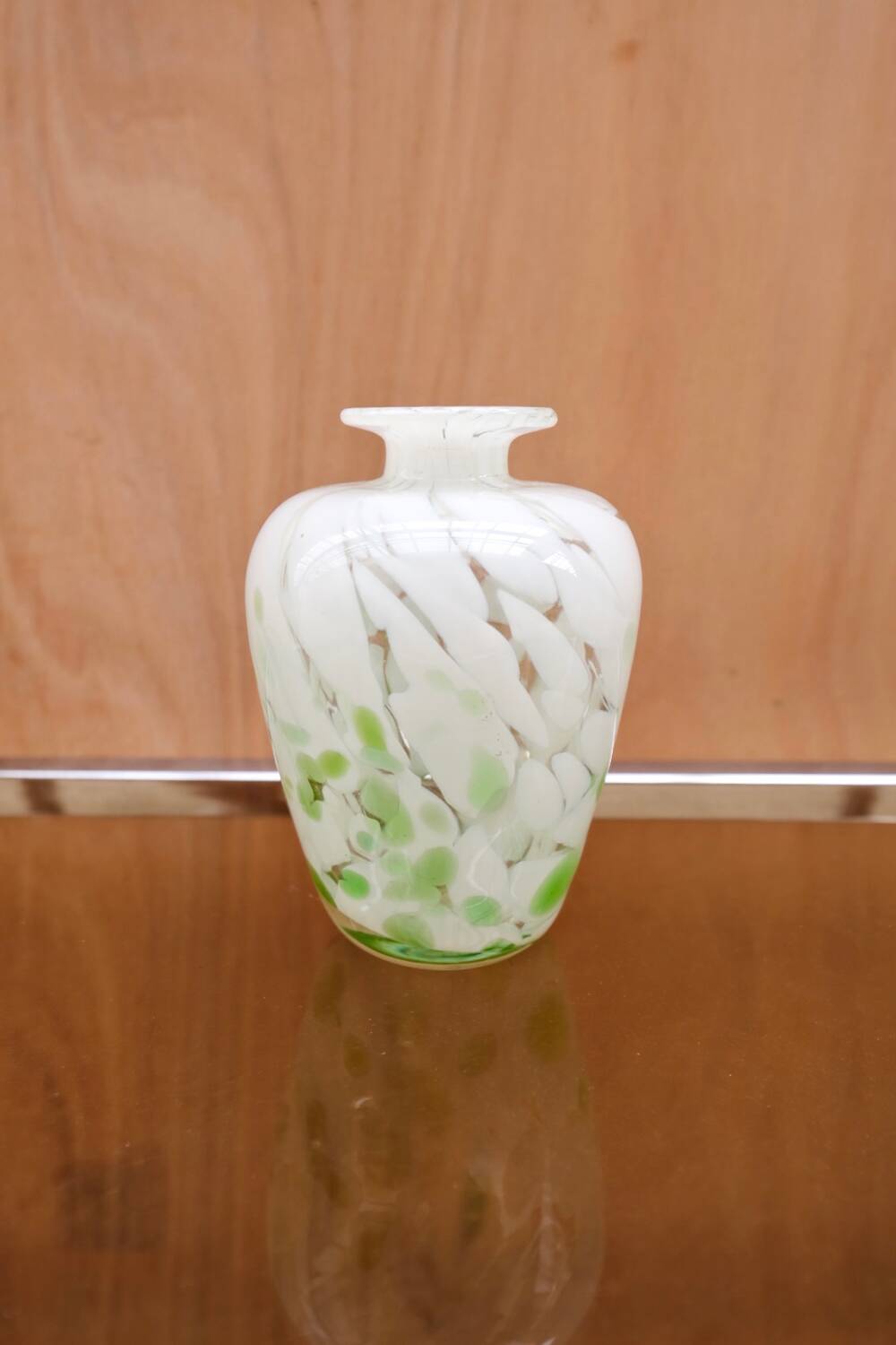 Signed blown glass vase, 1980