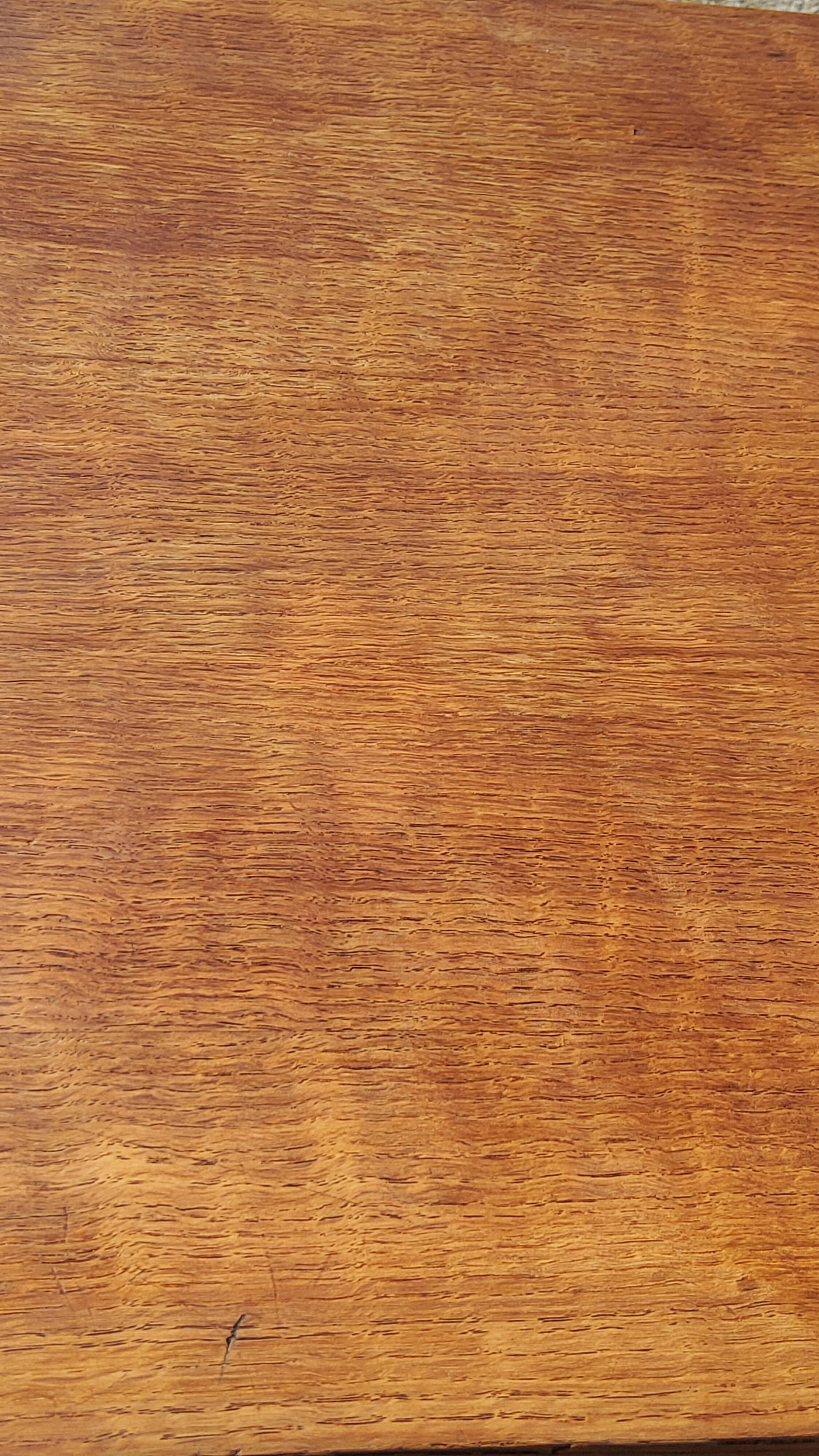 Enfilade vintage des années 50 en chêne doré 2 portes coulissantes pieds tubes métalliques