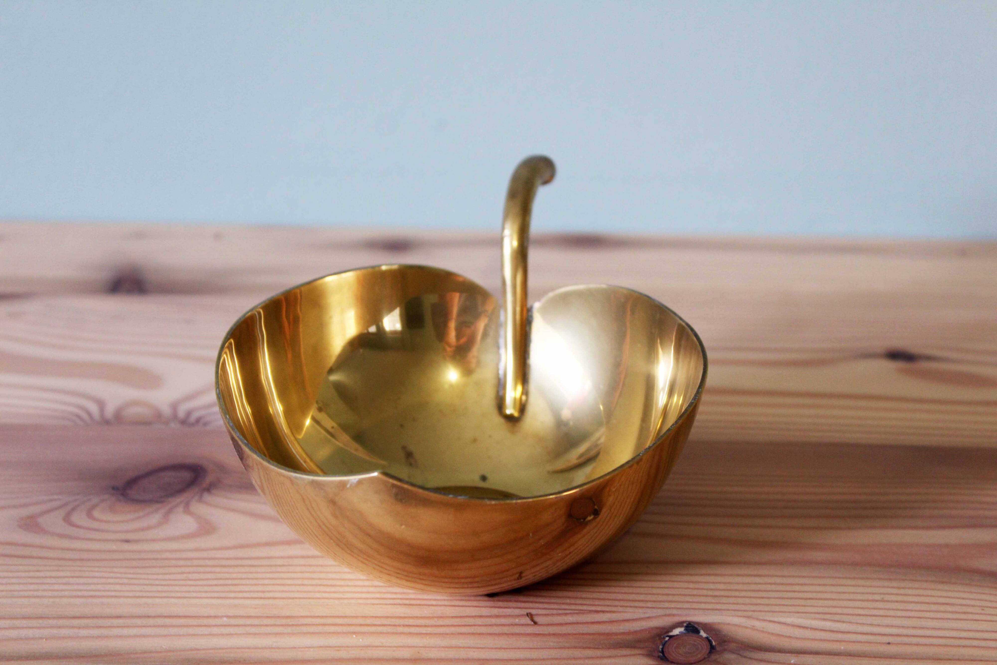Bowl or brass catchall from the 1970s.