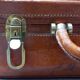Valise vintage cuir monogrammée JV
