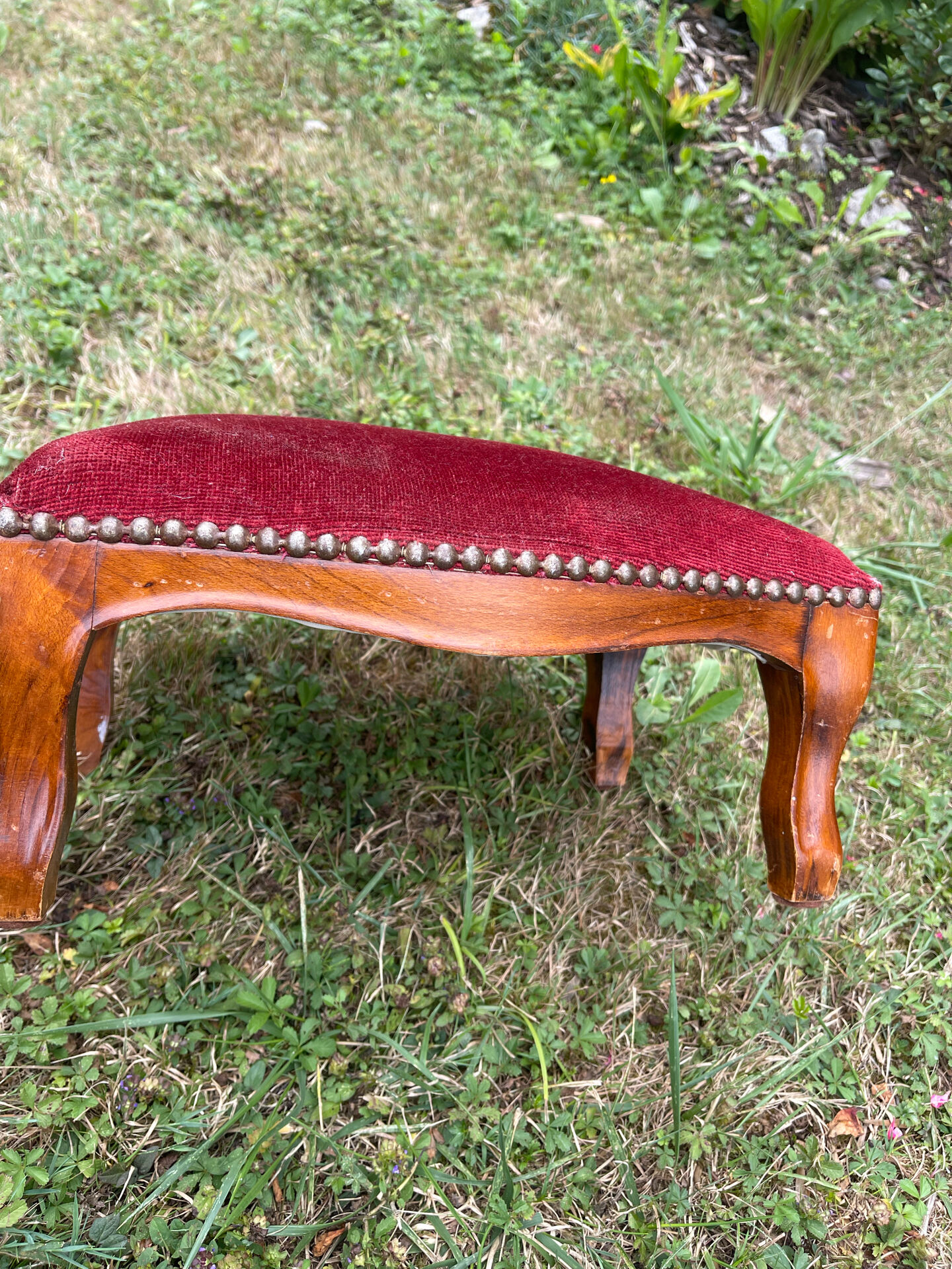 Repose-pieds ancien en bois