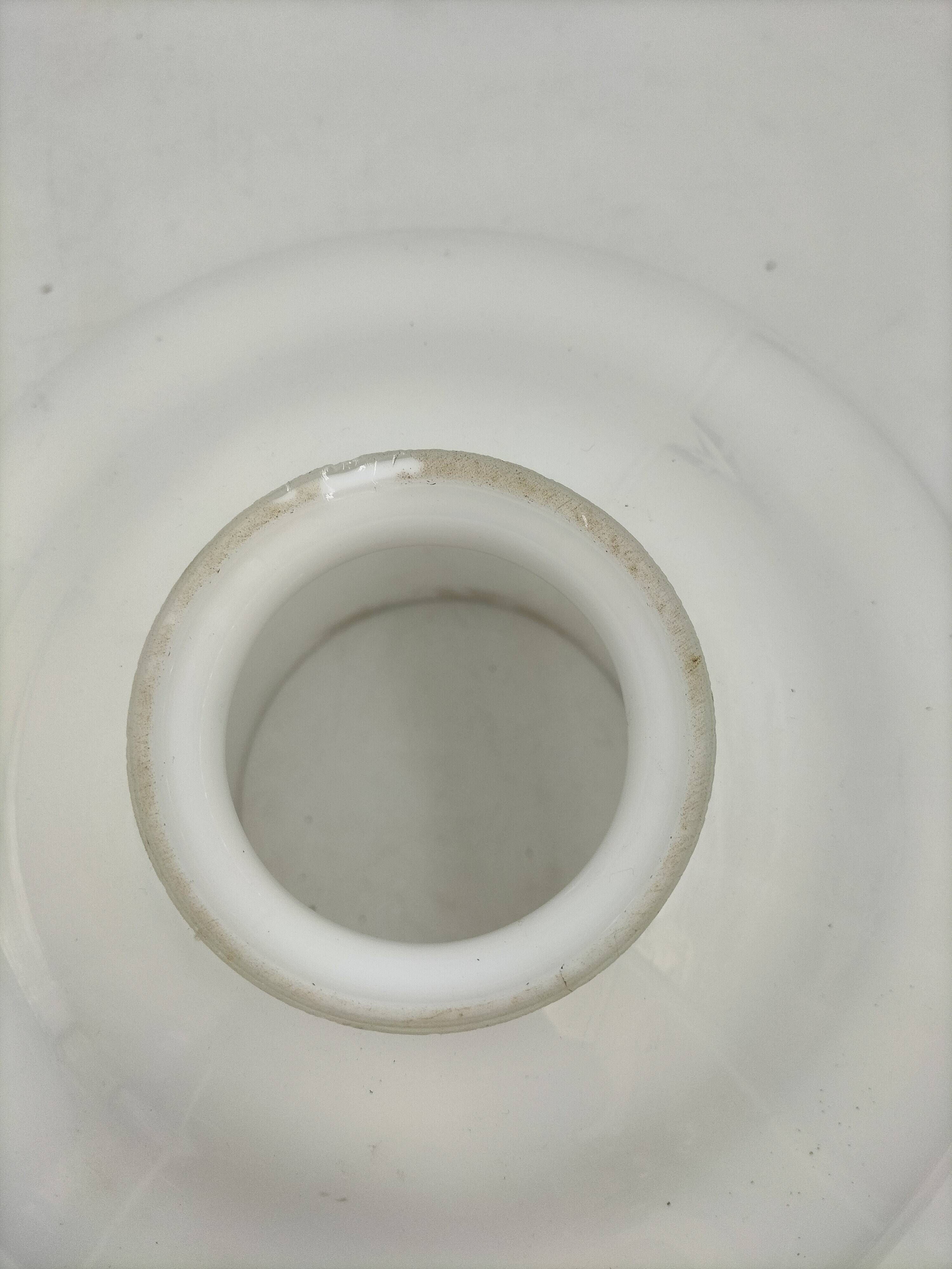 White opaline suspension