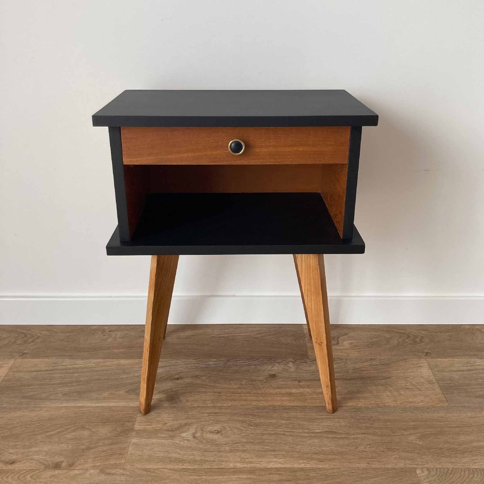 Vintage bedside - compass feet