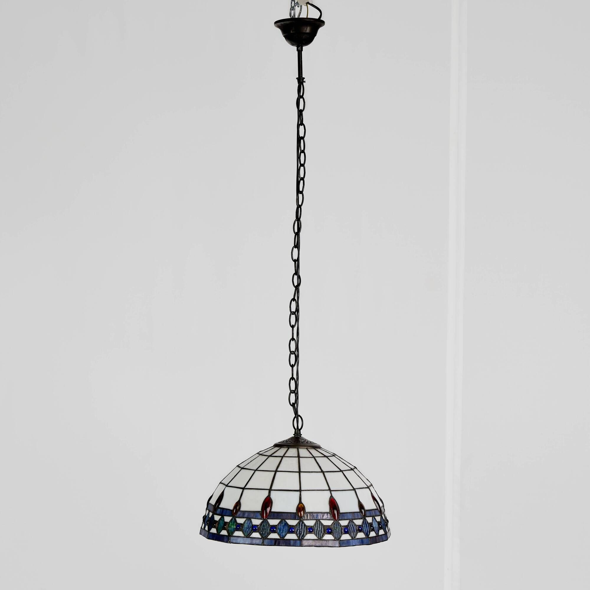 Lampe suspendue en verre teinté de style Tiffany