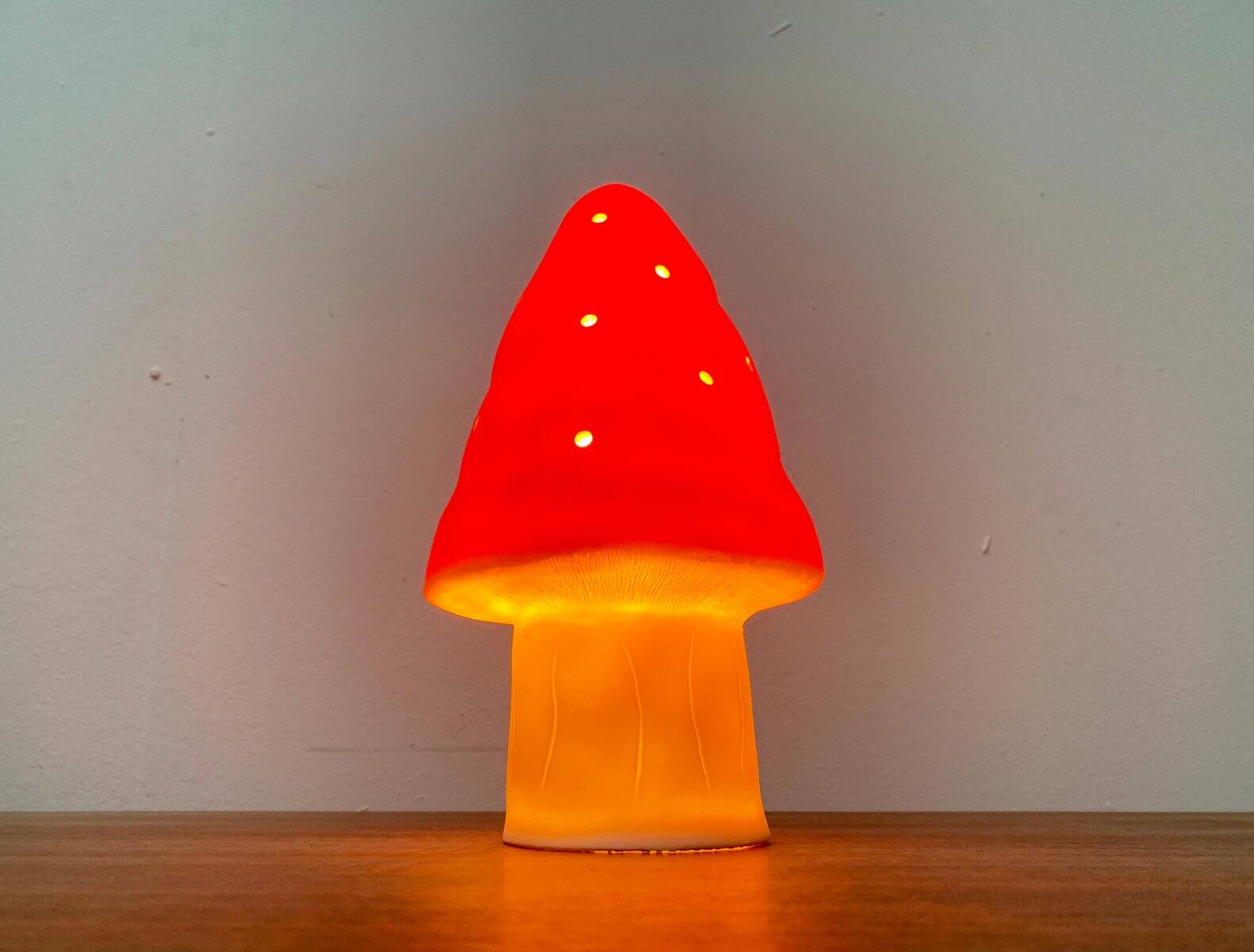 Postmodern plastic mushroom table lamp by Heico.