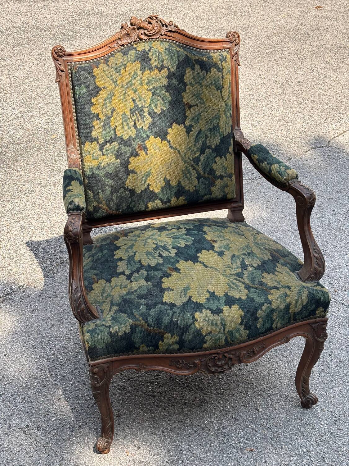 Regency armchair with plant tapestry