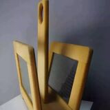 Porte-revues en bois et verre