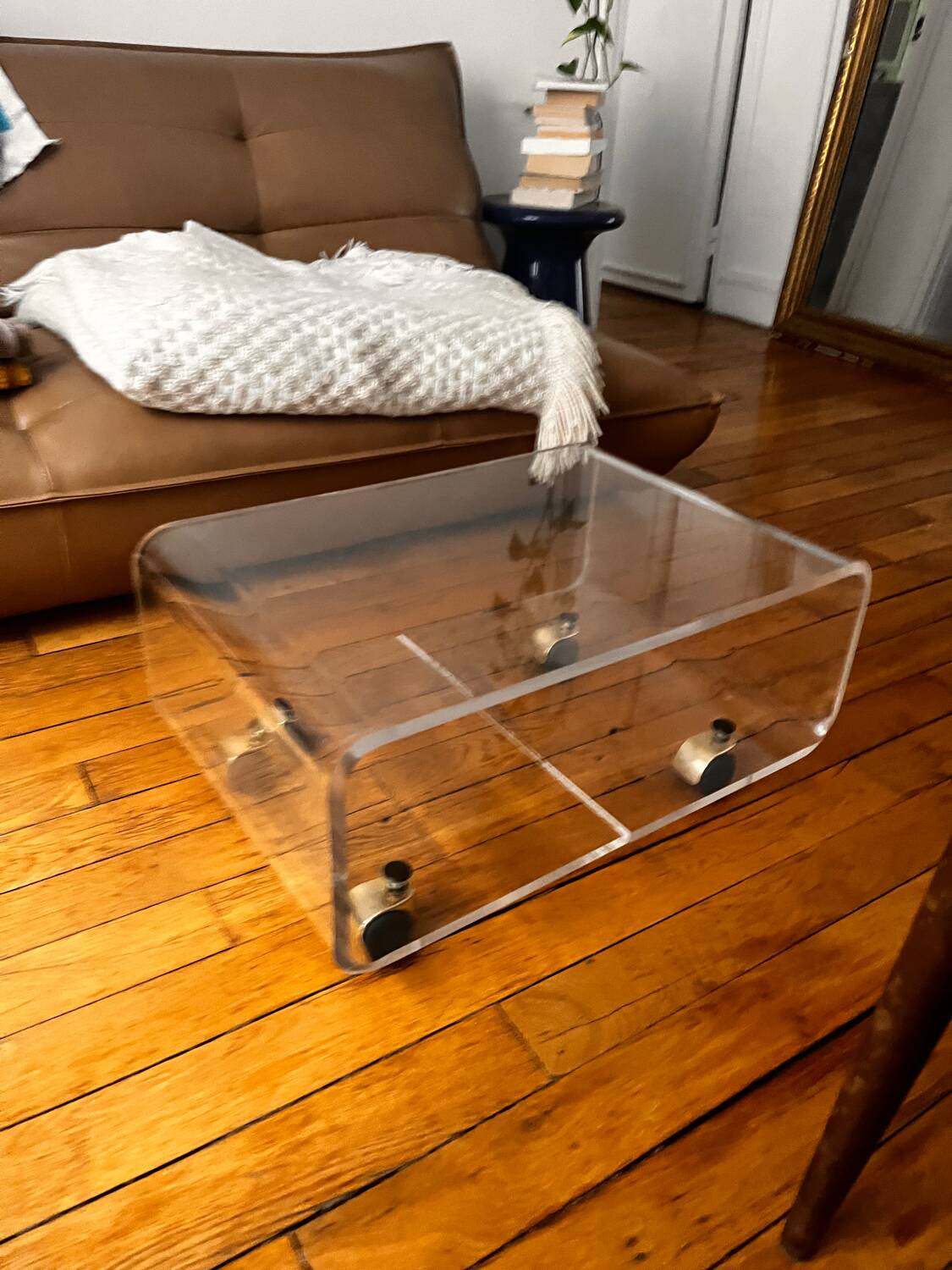 Plexiglas coffee table marsh international