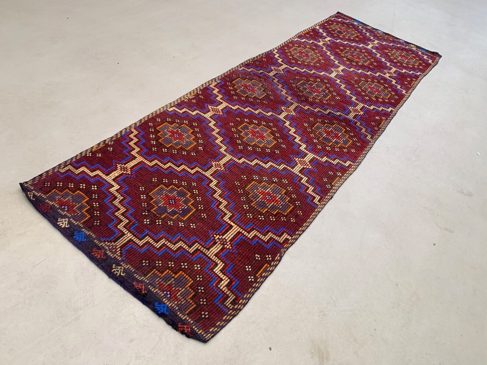 Old Turkish kilim runner 290x94 cm, shabby, vintage kelim red black 2490